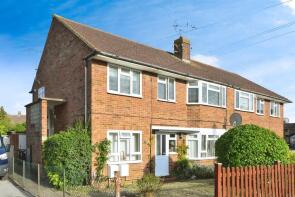 16, Holly Croft, Hertford SG14 2DR