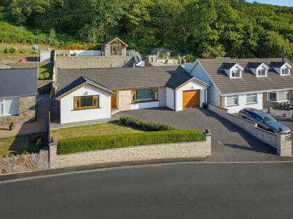 Dan-Y-Coed, Blackmill, CF35