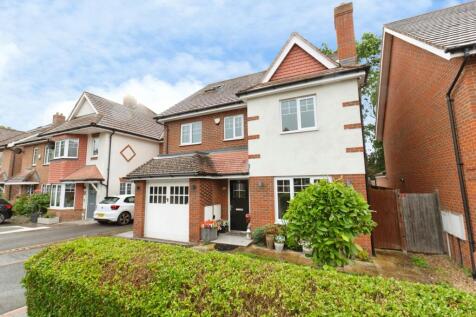Hengest Avenue, Esher, Surrey, KT10