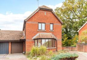 2, Rowan Close, Pewsey SN9 5BU