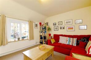 Flat 4, 5, Holmbury View, Hackney, London E5 9EG