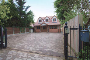 Oak Croft, Green Lane, Little Burstead, Billericay CM12 9TT