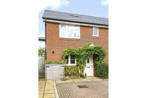 9, Grayling Close, Godalming GU7 1AG