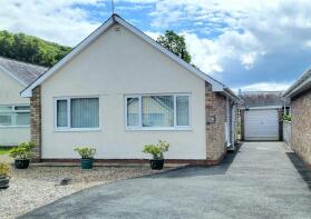 6 Ty'n Y Berth, Maes Trefor, Talsarnau LL47 6TU