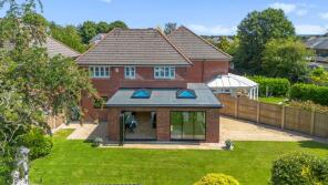 32, Spires Gardens, Winwick, Warrington WA2 8WB