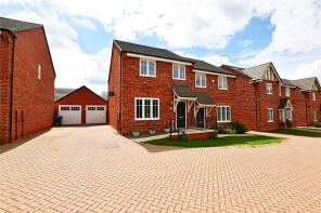 7, Far Barrows, Northampton NN2 8FB
