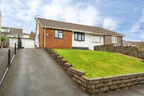 18, Waun Penlan, Rhydyfro, Swansea SA8 3BB