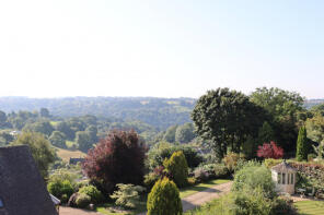 The Tyning, Highfield Way, France Lynch, Stroud GL6 8LZ