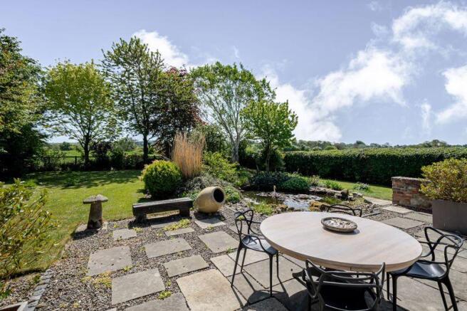 Terrace and gardens