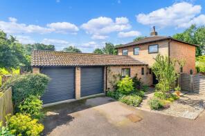 4, Pigeons Close, Royston SG8 7RF