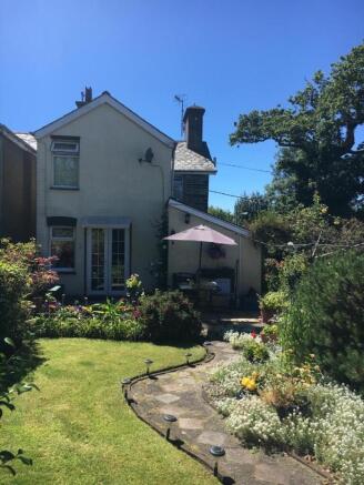 Garden to House.jpg