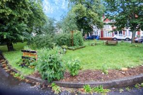 33, Africa Gardens, Gabalfa, Cardiff CF14 3BT