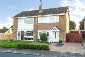 32, Manor Park, Buckingham MK18 1QX
