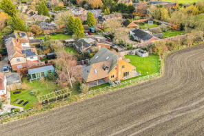 Fieldside House, Willow Court Lane, Moulsford, Wallingford OX10 9HZ