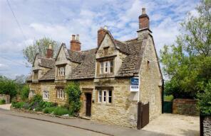 20 Sundial House, Church Street, Oakham LE15 8RS