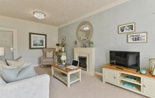 Living room 2.jpg