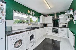109, Jubilee Avenue, Donnington, Telford TF2 8HS