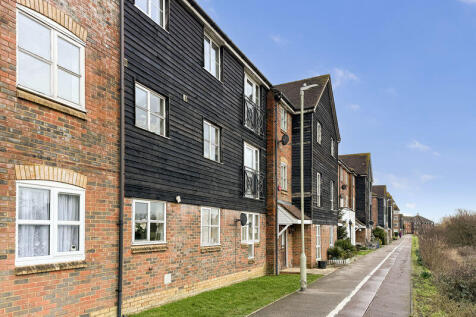 Riverbank Way, Ashford