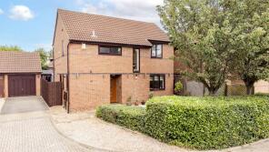 17, Pearse Grove, Walton Park, Milton Keynes MK7 7HD