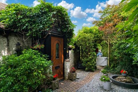 Milford Road, Elstead, Godalming, Surrey, GU8