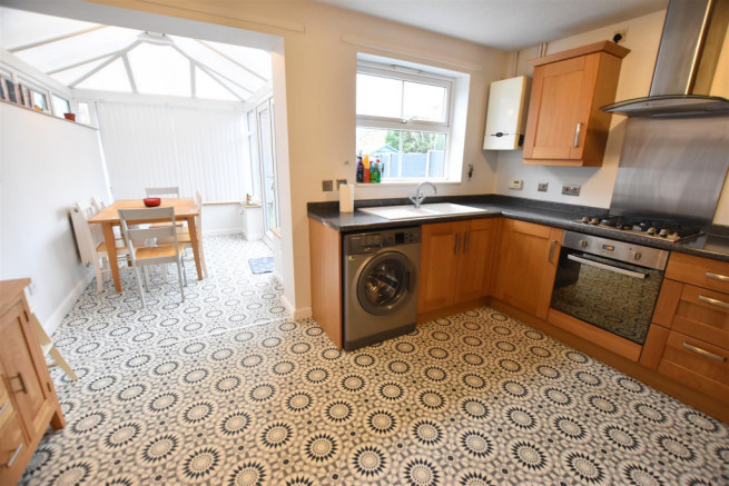 KITCHEN DINER