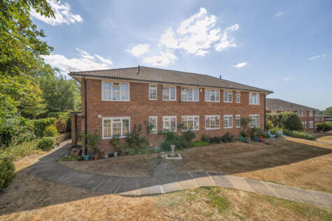 Wildoaks Close, Northwood