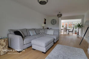 8, Lakeside, Macclesfield SK11 0PL