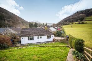 8, Maes Madog, Pontfadog, Llangollen LL20 7BN