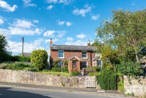 Rose Cottage, Newport Road, Ventnor PO38 2DH