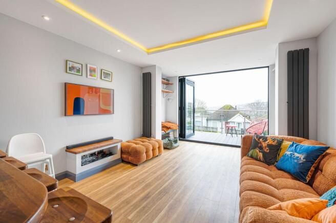 Kitchen/Lounge