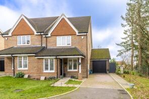 6, Saffron Grove, Crowborough TN6 2GJ