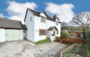 Ty'n Y Berllan, Denbigh Road, Llanfairtalhaiarn LL22 8SW