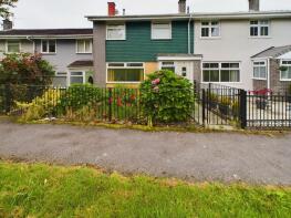 26, Cwmcelyn Newydd, Abertillery NP13 3LS
