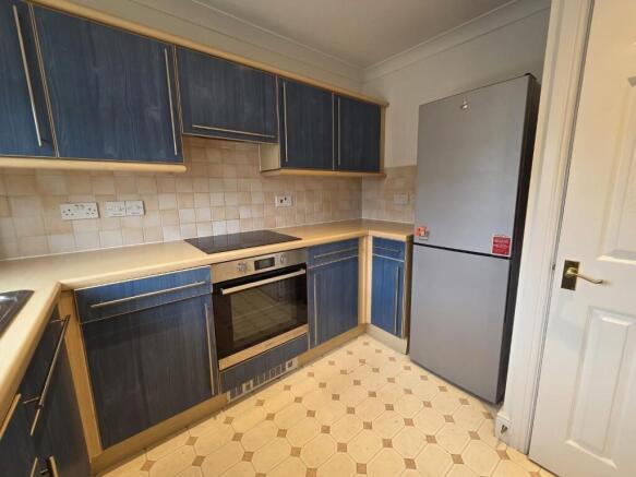 Kitchen 1.jpg