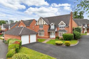 37, Pear Tree Way, Droitwich WR9 7JW