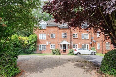 Bankside Close, Isleworth