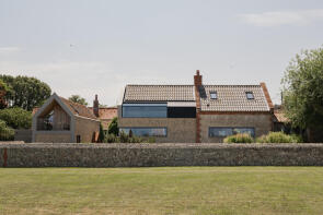 Seven Whistlers, Cross Street, Holt NR25 7XH