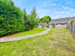 36, Mountbatten Drive, Newport PO30 5SJ