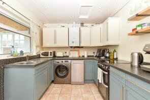 69, Gladys Avenue, Cowplain, Waterlooville PO8 8HS