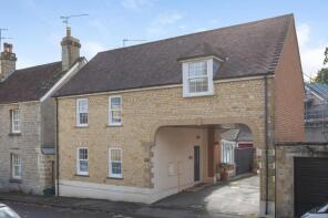 88, Newland, Sherborne DT9 3DT