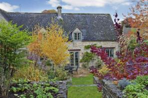 Avalon, Stonehouse Cottages, Lower Swell GL54 1LY