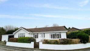 46, Grylls Park, Looe PL13 2NG