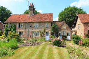 32, Ringshall Road, Ringshall, Berkhamsted HP4 1ND