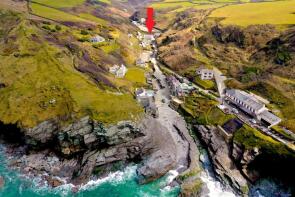 Cumbrae House, Road From Trebarwith Strand To Trewarmett Hill, Trebarwith Strand, Tintagel PL34 0HB