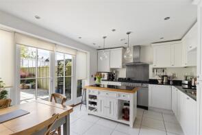 3, Freya Mews, Longmead, Liss GU33 7FA