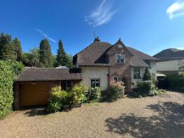 Flodden, Yew Lane, East Grinstead RH19 2AZ
