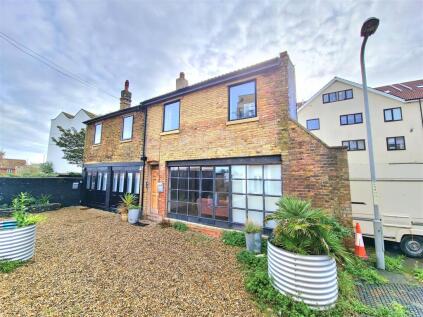 Cliftonville Mews, Margate, CT9