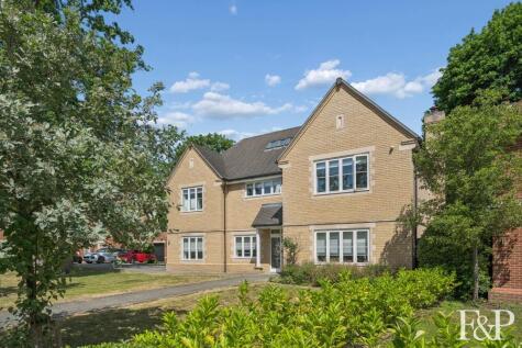 The Spinney, Gerrards Cross