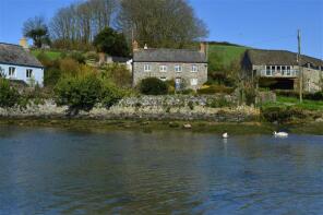 Egret Cottage, Cliff End Cottages, South Pool TQ7 2RT