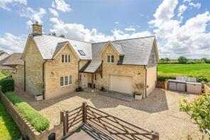Wayside House, Main Road, Chippenham SN15 4BT
